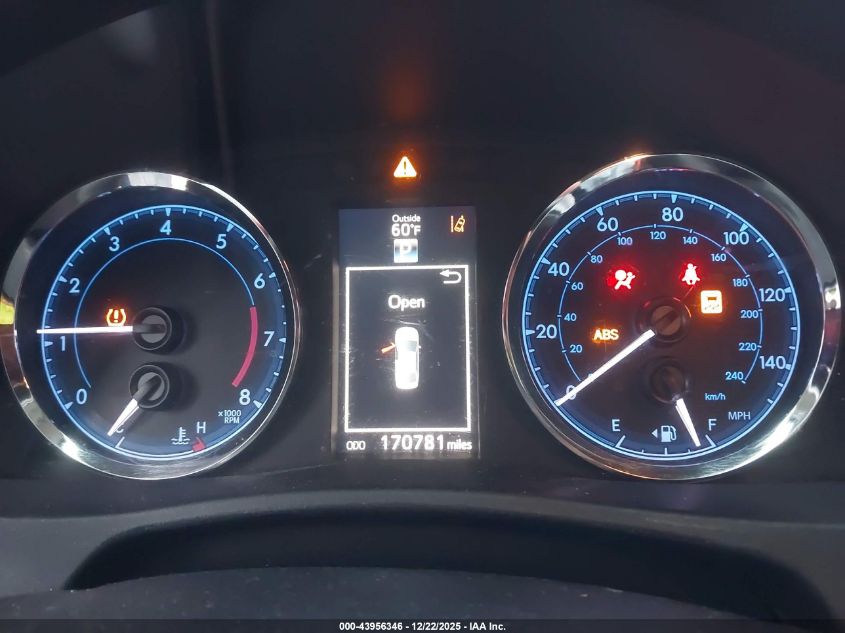 2019 Toyota Corolla Se VIN: 2T1BURHEXKC229392 Lot: 43956346