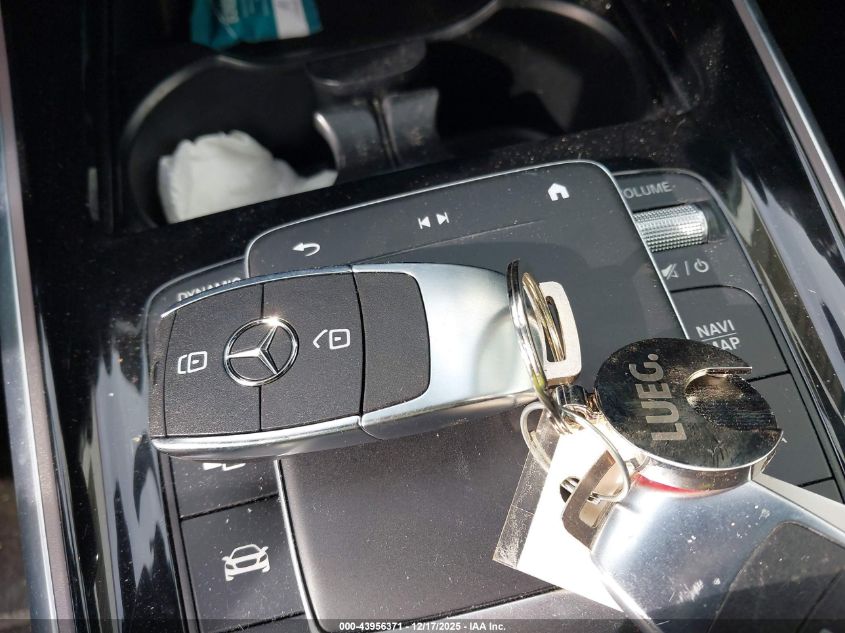 2022 Mbnz Glb 200 VIN: W1N2476871W238542 Lot: 43956371