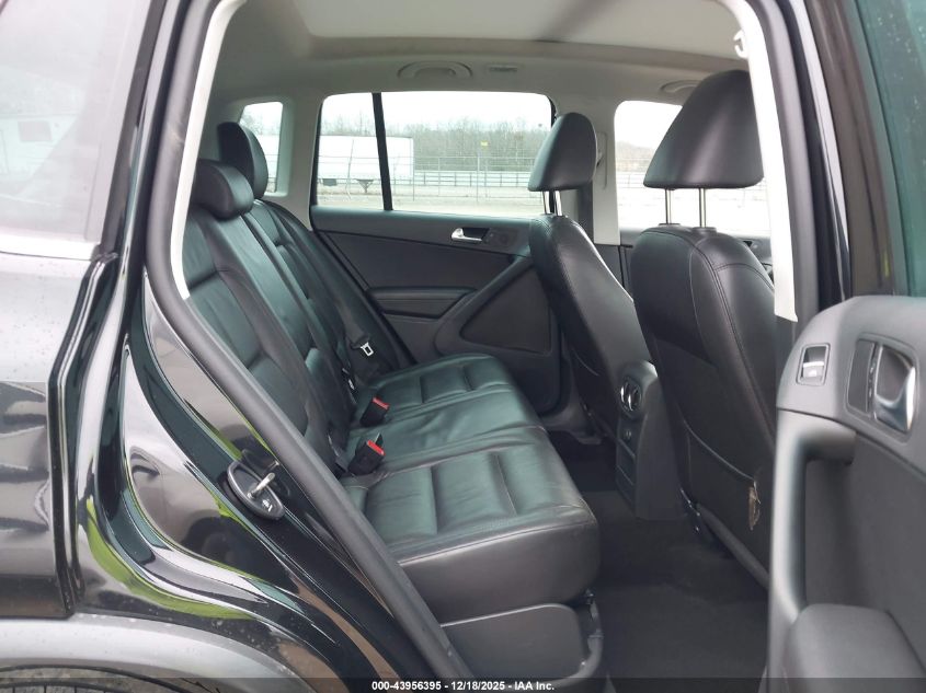 2017 Volkswagen Tiguan 2.0T Sport VIN: WVGUV7AX4HW511626 Lot: 43956395