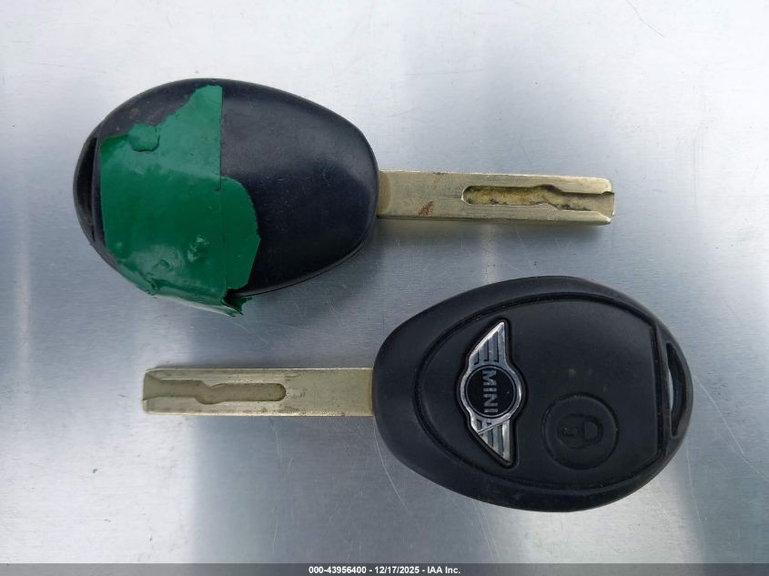 2004 Mini Cooper S VIN: WMWRE33434TD79380 Lot: 43956400