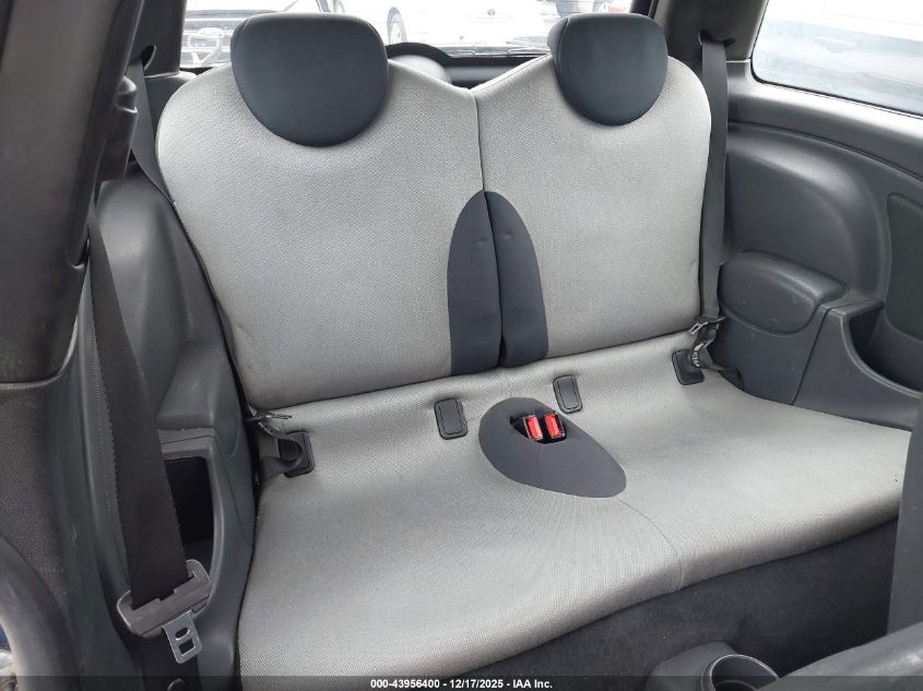 2004 Mini Cooper S VIN: WMWRE33434TD79380 Lot: 43956400