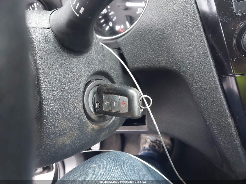 2019 Nissan Rogue S VIN: 5N1AT2MV8KC817923 Lot: 43956432