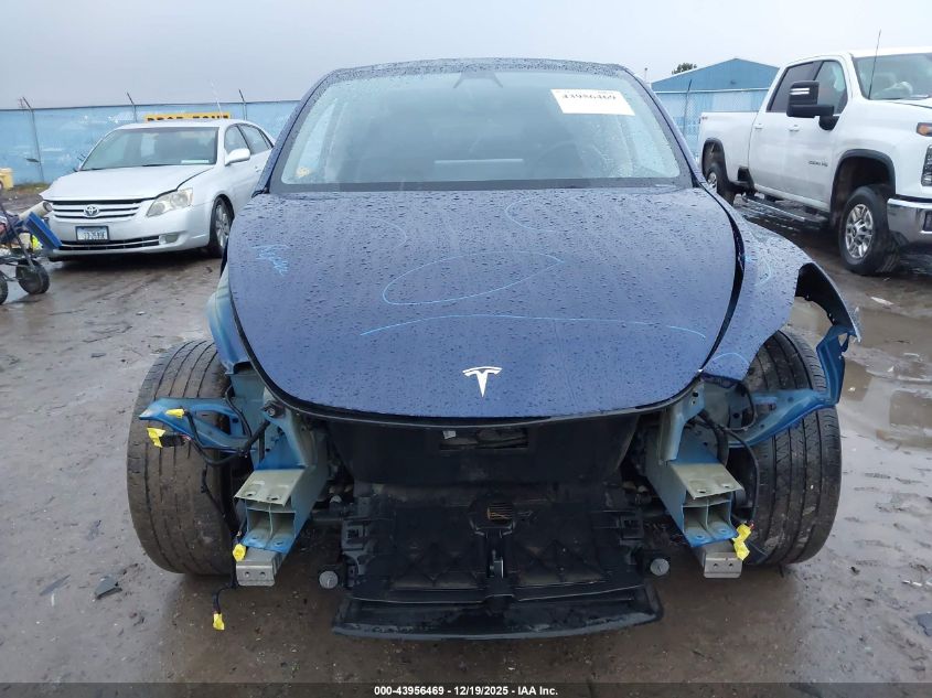 2022 Tesla Model Y Long Range Dual Motor All-Wheel Drive VIN: 7SAYGDEE3NF362863 Lot: 43956469