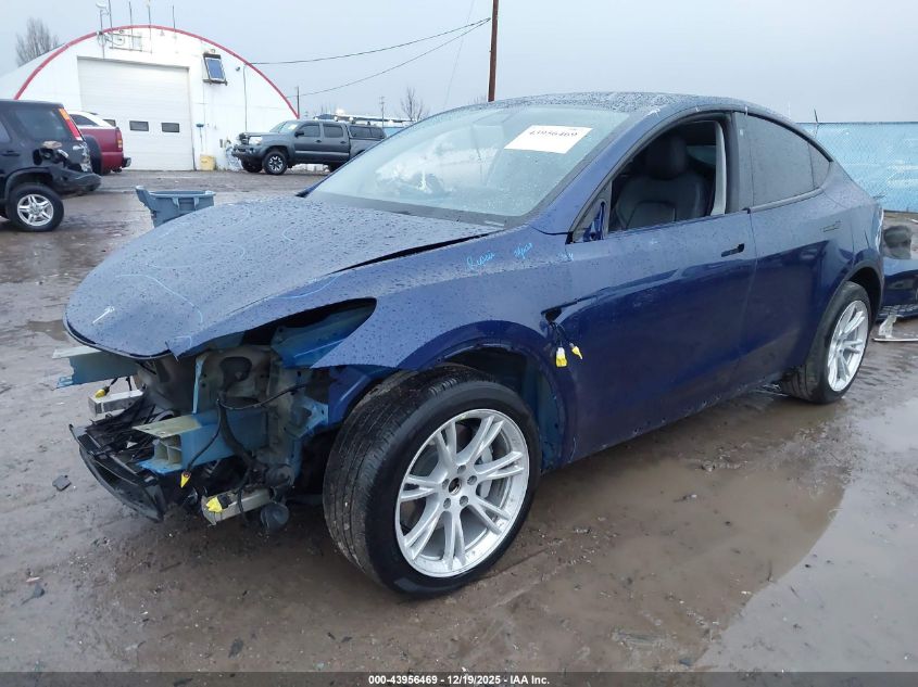 2022 Tesla Model Y Long Range Dual Motor All-Wheel Drive VIN: 7SAYGDEE3NF362863 Lot: 43956469