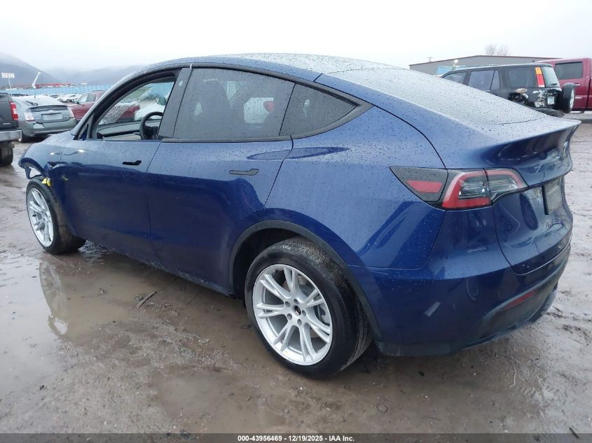 2022 Tesla Model Y Long Range Dual Motor All-Wheel Drive VIN: 7SAYGDEE3NF362863 Lot: 43956469