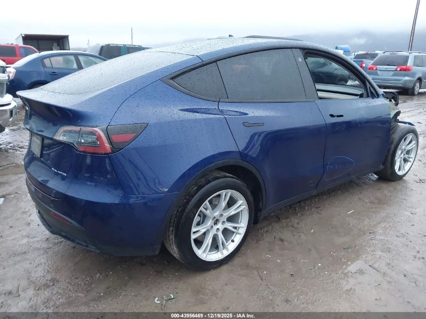 2022 Tesla Model Y Long Range Dual Motor All-Wheel Drive VIN: 7SAYGDEE3NF362863 Lot: 43956469