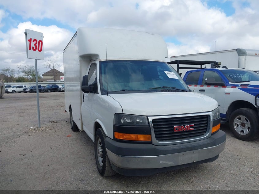 1GD07RFG2H1152528 2017 GMC Savana Cutaway Work Van auction photo 1