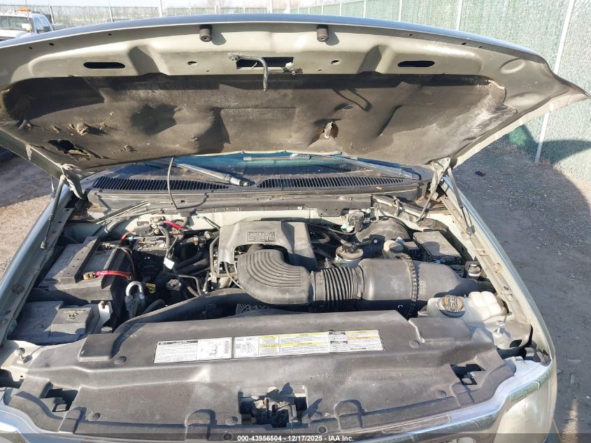 1999 Ford Expedition Eddie Bauer/Xlt VIN: 1FMPU18L9XLB16227 Lot: 43956504