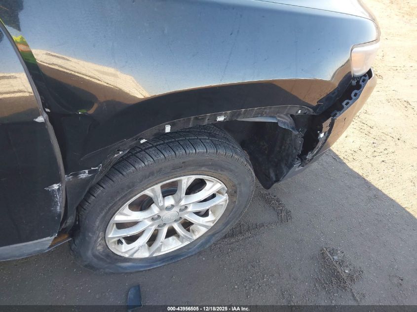 2019 Jeep Cherokee Latitude 4X4 VIN: 1C4PJMCX8KD246432 Lot: 43956505