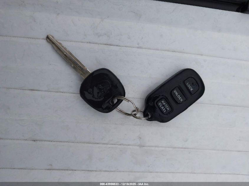 2006 Toyota Matrix Xr VIN: 2T1KR32E16C562559 Lot: 43956533