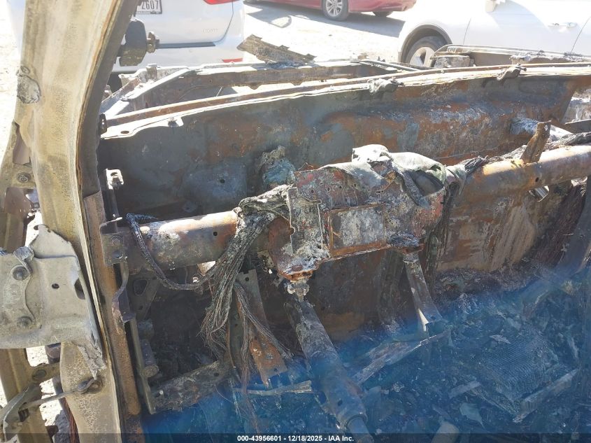 2021 GMC Sierra 1500 2Wd Short Box Slt VIN: 3GTP8DED0MG408476 Lot: 43956601