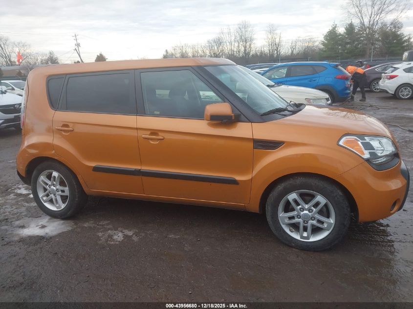 2011 Kia Soul + VIN: KNDJT2A29B7309712 Lot: 43956680