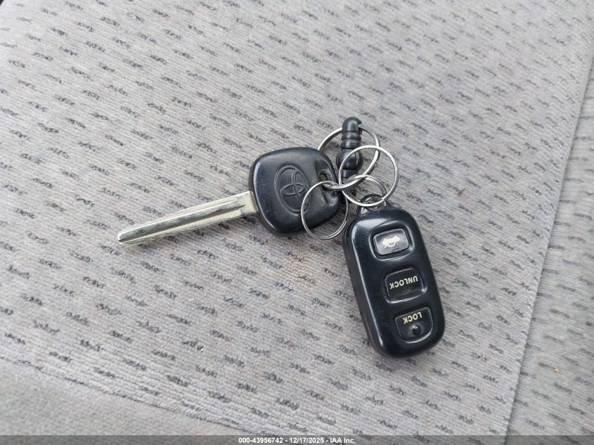 2003 Toyota Camry Le V6 VIN: 4T1BF32K93U542679 Lot: 43956742