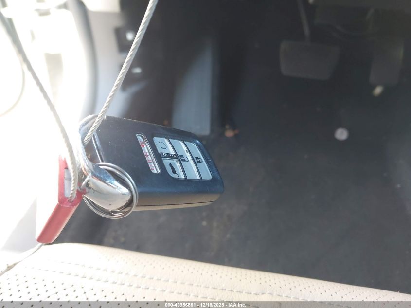 2017 Honda Cr-V Ex-L/Ex-L Navi VIN: 2HKRW2H82HH611206 Lot: 43956861