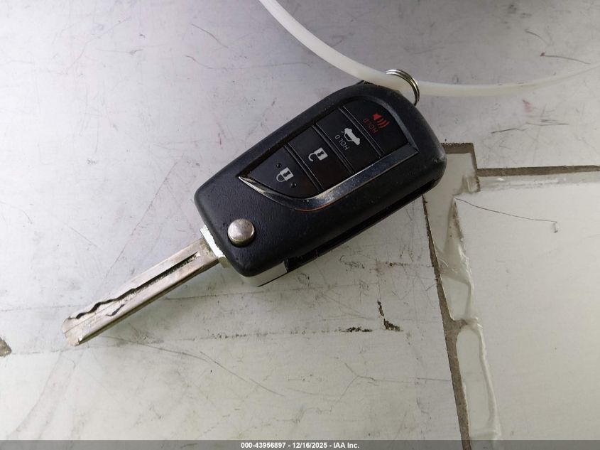 2021 Toyota Camry Le VIN: 4T1C11AK8MU552274 Lot: 43956897