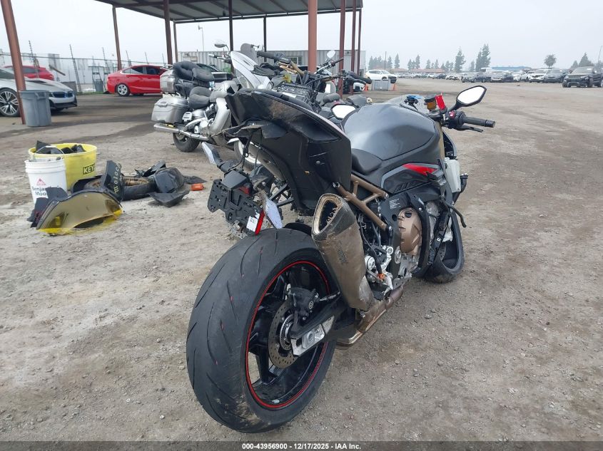 2022 BMW S 1000 Rr VIN: WB10E2303N6F20674 Lot: 43956900