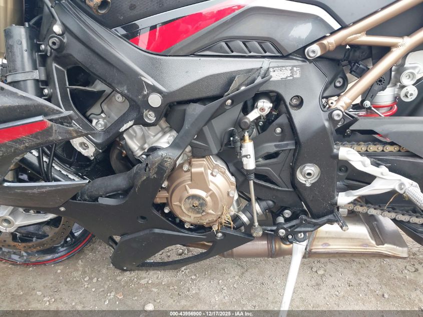 2022 BMW S 1000 Rr VIN: WB10E2303N6F20674 Lot: 43956900