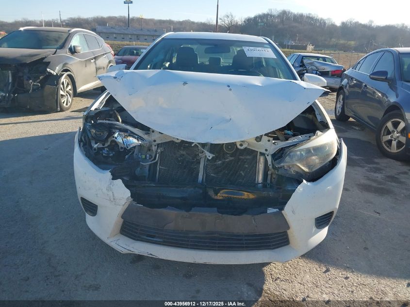 2015 Toyota Corolla Le VIN: 5YFBURHE8FP211740 Lot: 43956912
