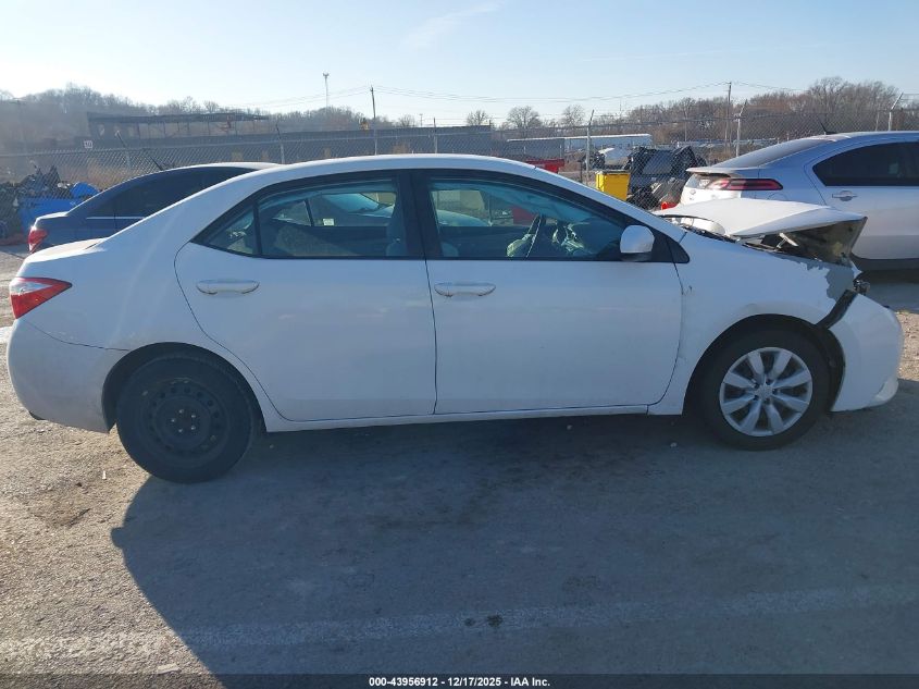 2015 Toyota Corolla Le VIN: 5YFBURHE8FP211740 Lot: 43956912