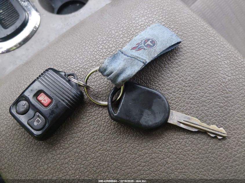 2007 Ford Explorer Sport Trac Xlt VIN: 1FMEU51K97UB52932 Lot: 43956944