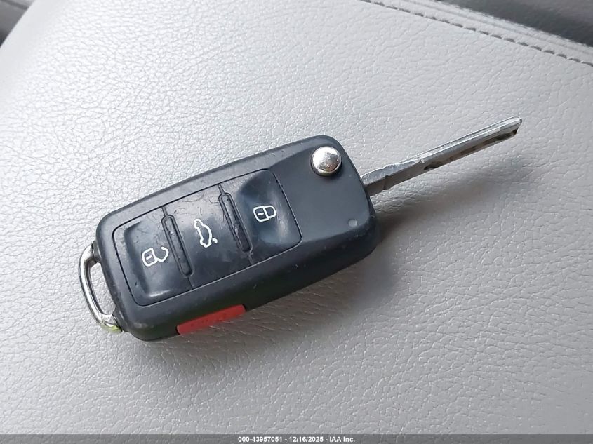 2017 Volkswagen Passat 1.8T Se VIN: 1VWBT7A32HC021411 Lot: 43957051