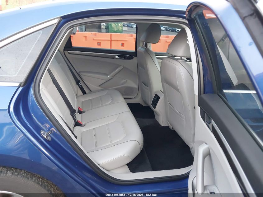 2017 Volkswagen Passat 1.8T Se VIN: 1VWBT7A32HC021411 Lot: 43957051