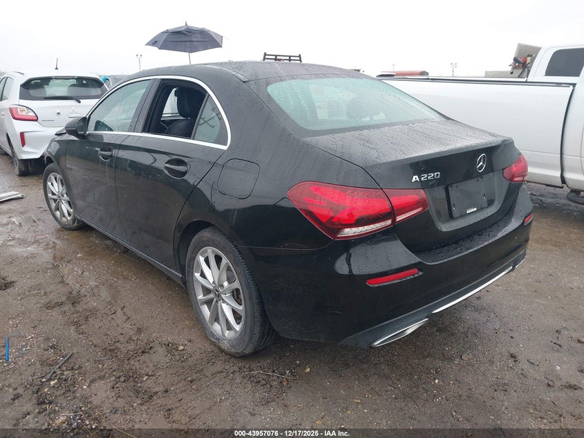 2019 Mercedes-Benz A 220