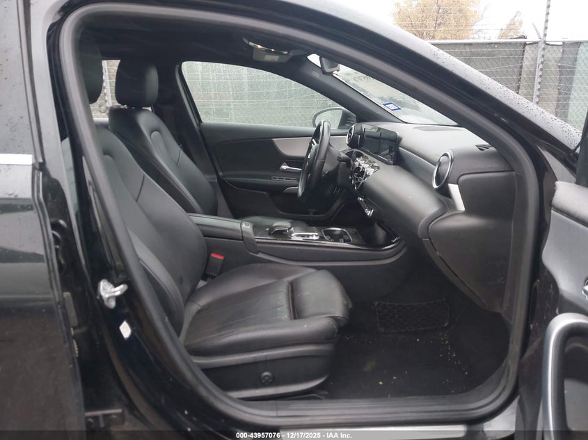 2019 Mercedes-Benz A 220