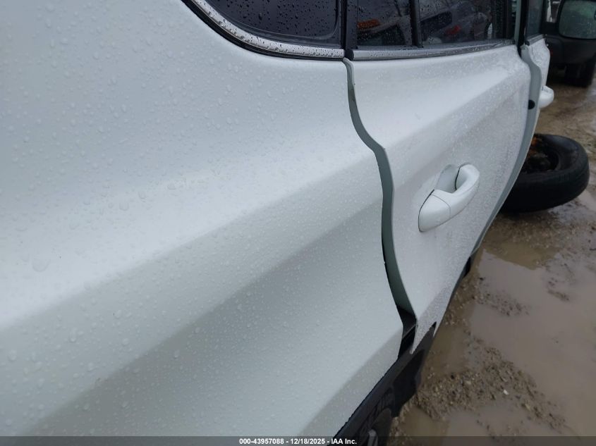 2018 Toyota Rav4 Le VIN: 2T3BFREV6JW783337 Lot: 43957088