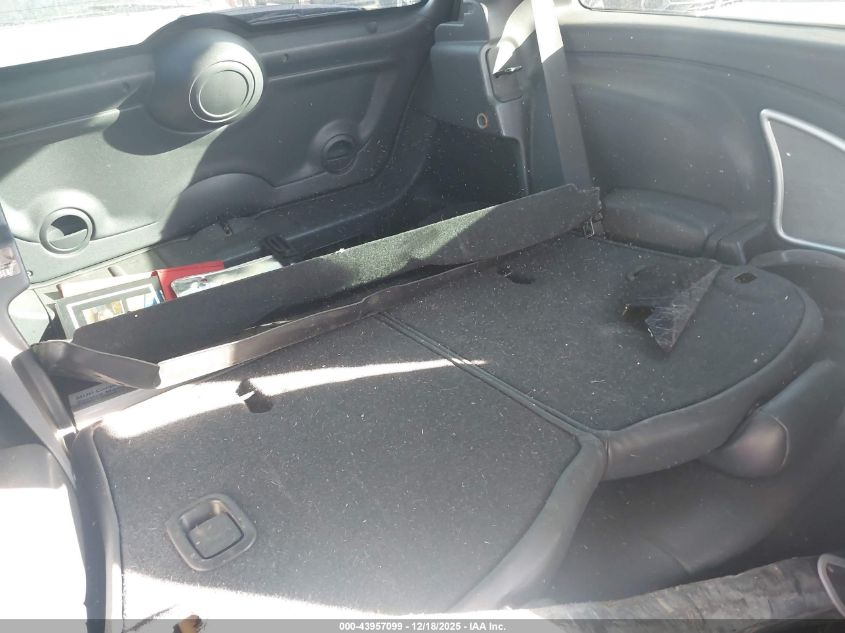 2006 Mini Cooper S VIN: WMWRE33516TL18716 Lot: 43957099