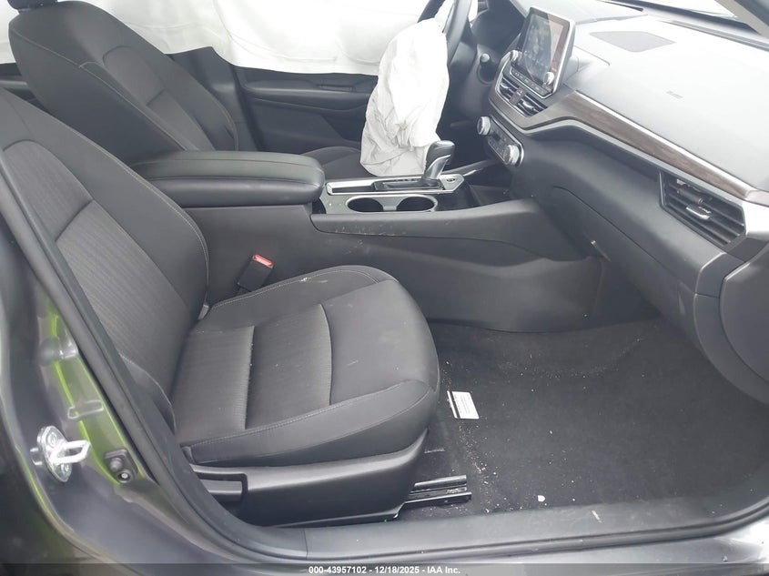 2024 Nissan Altima Sv Fwd