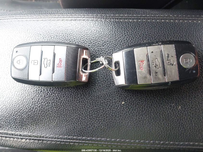 2017 Kia Forte Ex VIN: 3KPFL4A84HE037570 Lot: 43957130