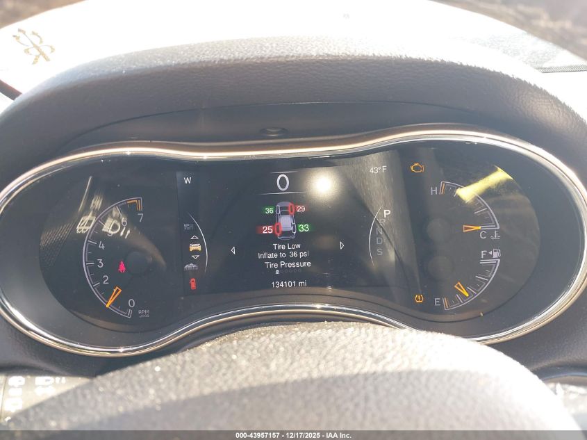 2015 Jeep Grand Cherokee Limited VIN: 1C4RJFBG3FC631964 Lot: 43957157