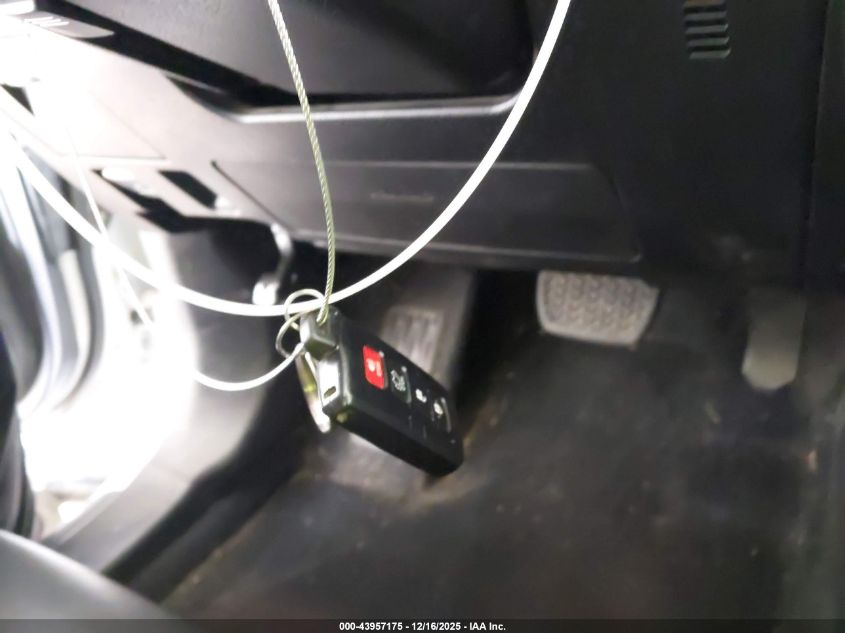 2019 Toyota Highlander Xle VIN: 5TDKZRFH0KS566014 Lot: 43957175