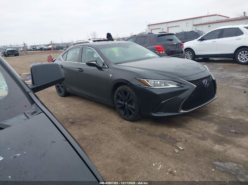 2022 Lexus ES 300h