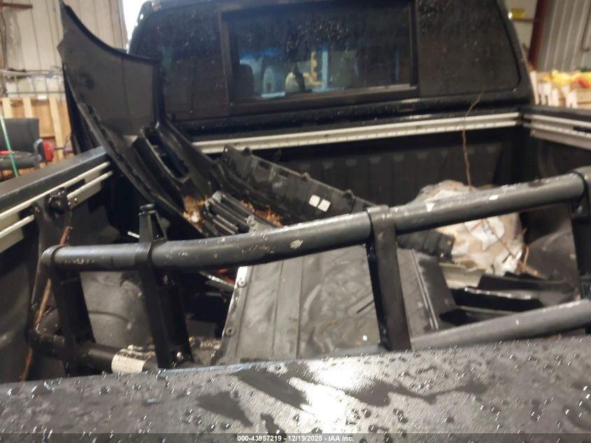 2015 Nissan Titan Pro-4X VIN: 1N6BA0EC7FN504238 Lot: 43957219