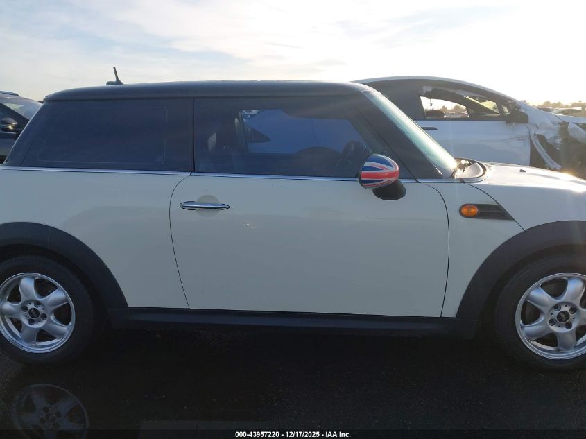 2011 Mini Cooper VIN: WMWSU3C58BT096366 Lot: 43957220