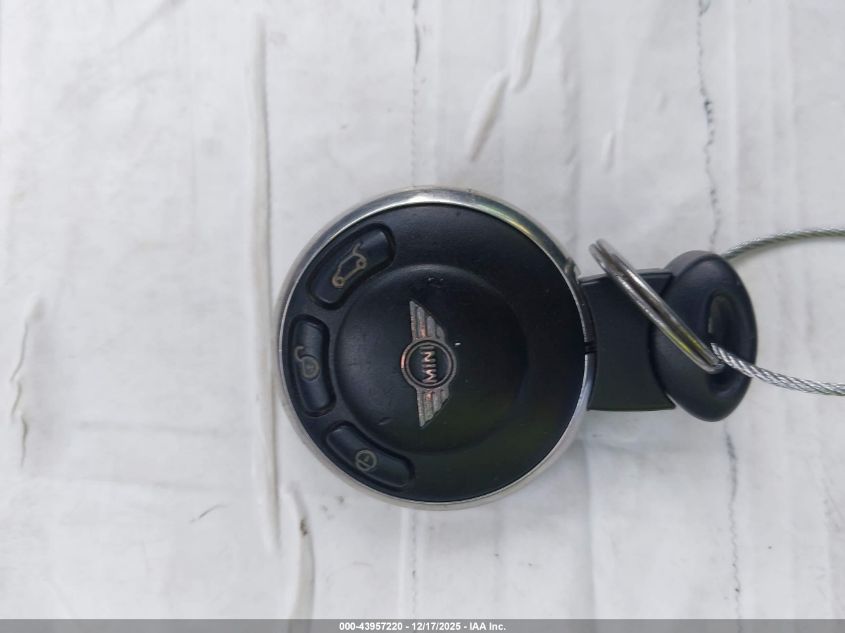 2011 Mini Cooper VIN: WMWSU3C58BT096366 Lot: 43957220