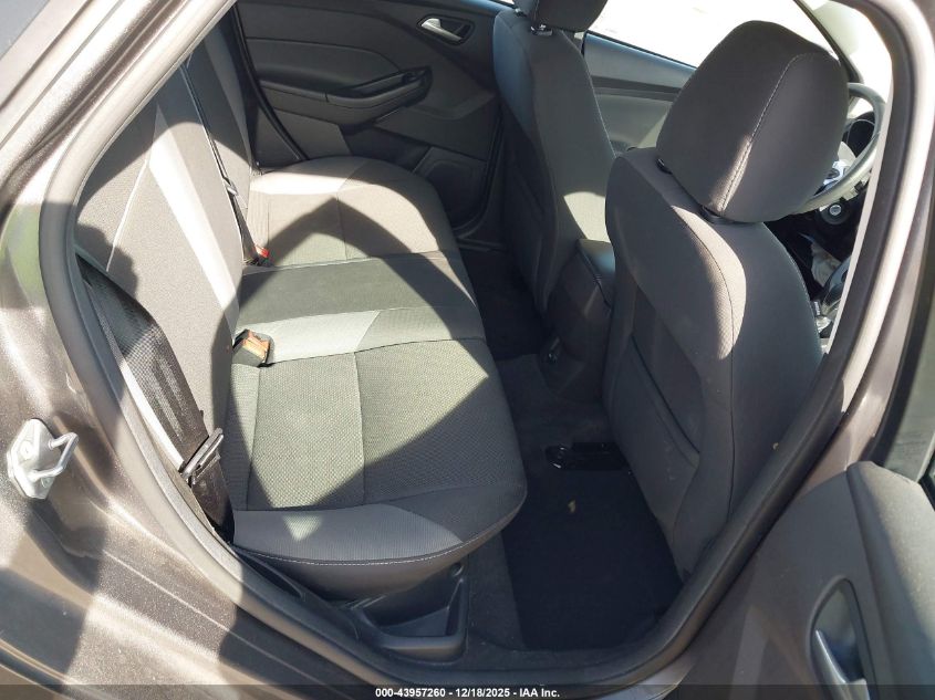 2014 Ford Focus Se VIN: 1FADP3K20EL270256 Lot: 43957260