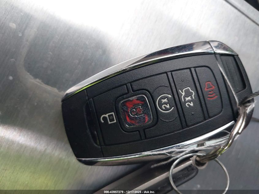 2018 Lincoln Continental Select VIN: 1LN6L9SK8J5606618 Lot: 43957279