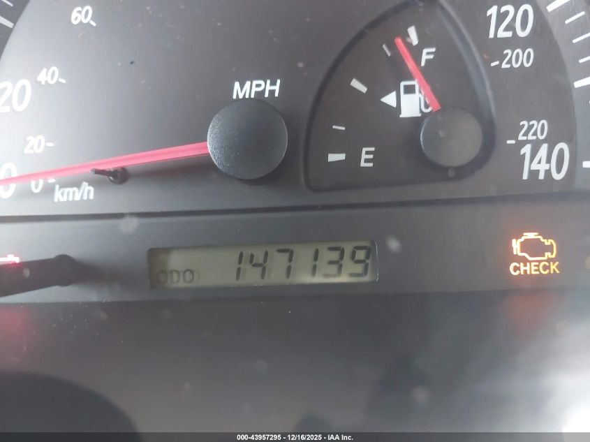 2004 Toyota Camry Le VIN: 4T1BE32K74U269472 Lot: 43957295