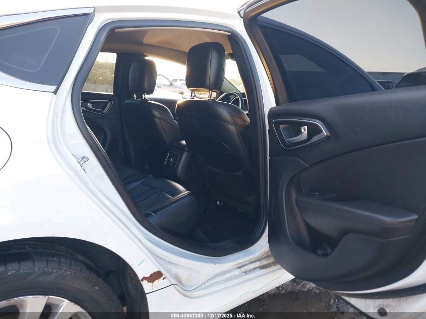 2017 Chrysler 200 Limited Platinum VIN: 1C3CCCAB3HN511274 Lot: 43957300