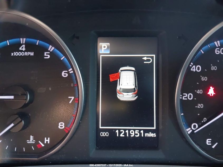 2018 Toyota Rav4 Le VIN: 2T3ZFREV3JW493166 Lot: 43957337