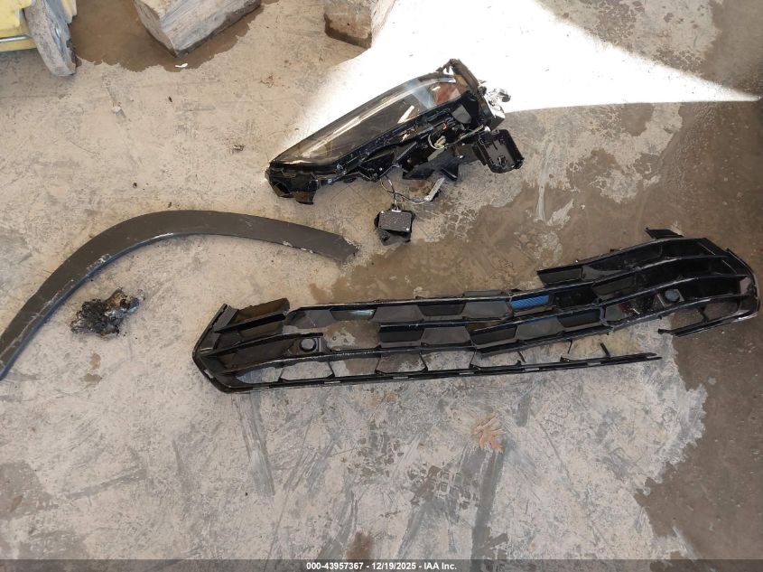 2026 Toyota Grand Highlander Platinum VIN: 5TDAAAB54TS106873 Lot: 43957367