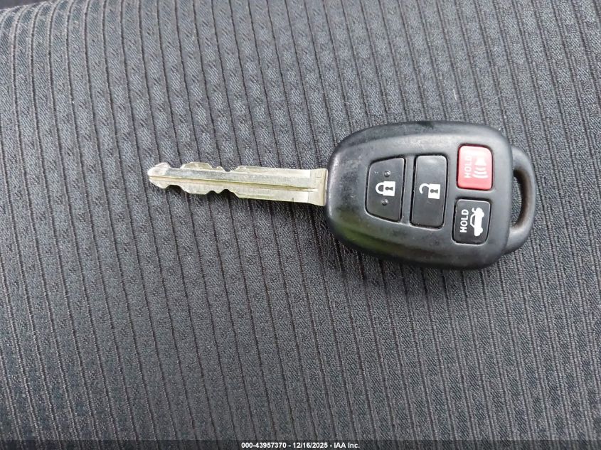 2017 Toyota Camry Se VIN: 4T1BF1FK2HU724617 Lot: 43957370