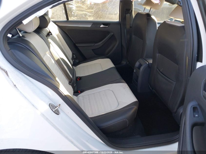 2016 Volkswagen Jetta 1.8T Sport VIN: 3VWD17AJ6GM415696 Lot: 43957388