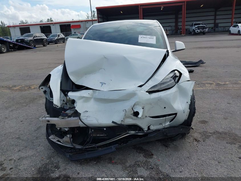 2021 Tesla Model Y Long Range Dual Motor All-Wheel Drive VIN: 5YJYGDEE6MF260338 Lot: 43957401