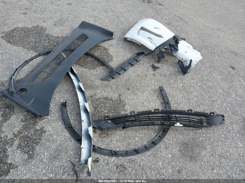 2021 Tesla Model Y Long Range Dual Motor All-Wheel Drive VIN: 5YJYGDEE6MF260338 Lot: 43957401