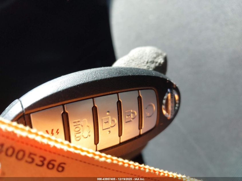 2022 Nissan Versa 1.6 Sr Xtronic Cvt VIN: 3N1CN8FV5NL837470 Lot: 43957405