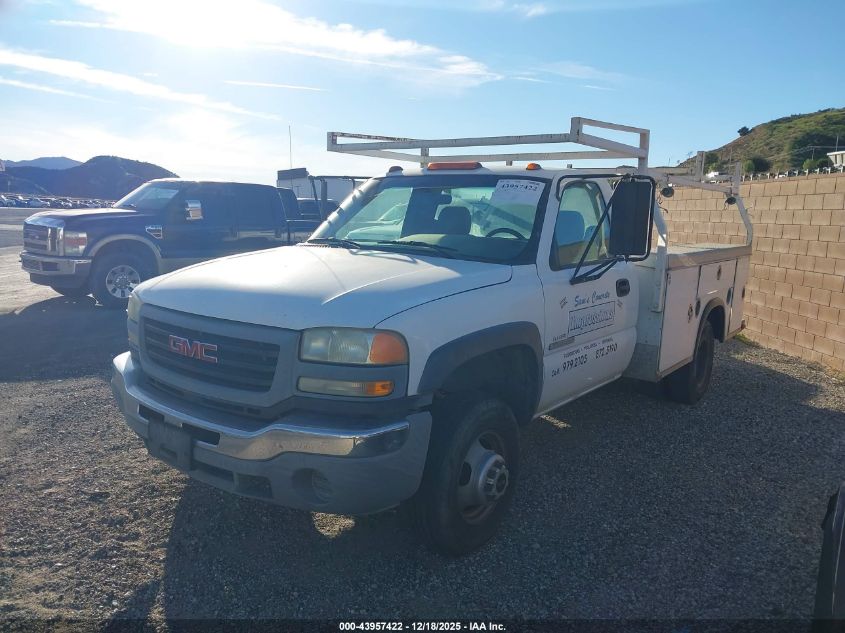 2004 GMC Sierra 3500 Chassis Work Truck VIN: 1GDJC34U94E375545 Lot: 43957422